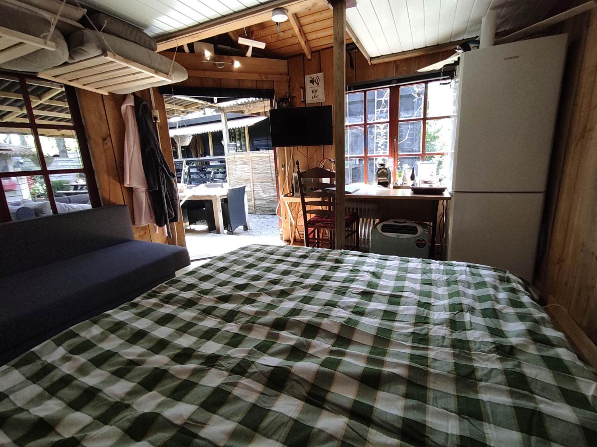 "Tempat Senang" Chalet On The Beautiful Veluwe With Airco Sauna Bbq Jacuzzi Beamer And Dog Putten Exteriér fotografie