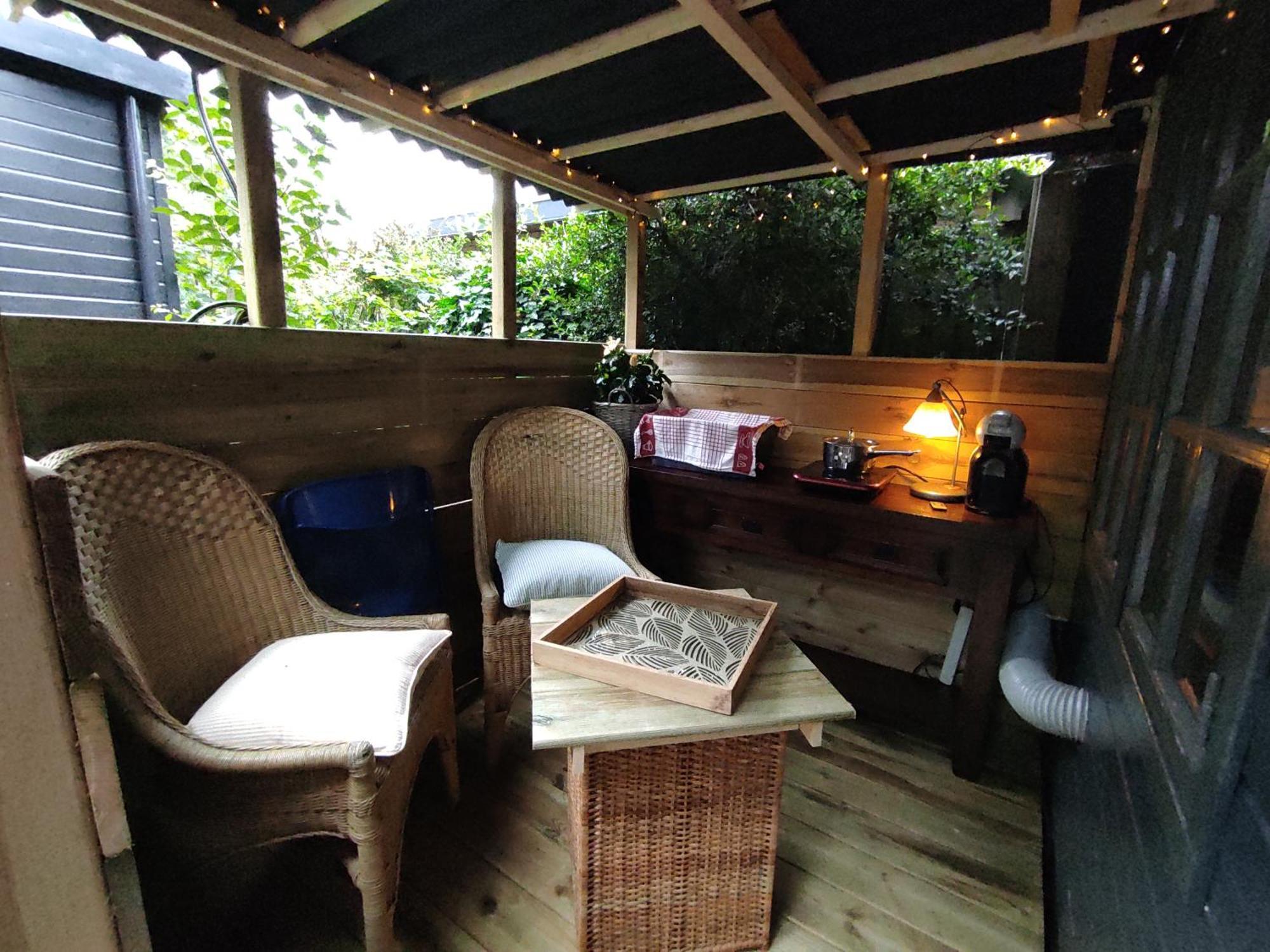 "Tempat Senang" Chalet On The Beautiful Veluwe With Airco Sauna Bbq Jacuzzi Beamer And Dog Putten Exteriér fotografie